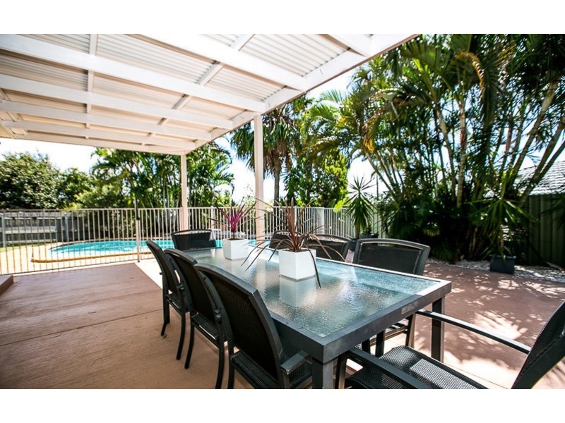 5 Baxter Court, Arundel QLD 4214