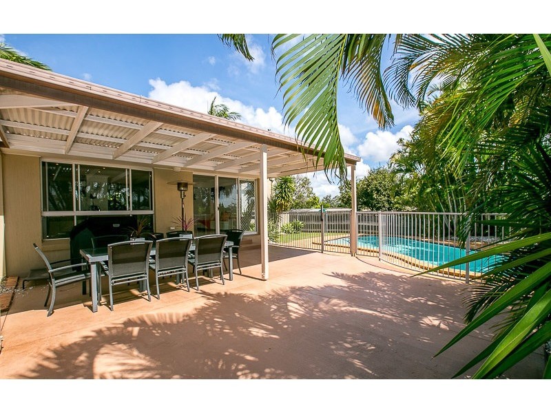 5 Baxter Court, Arundel QLD 4214