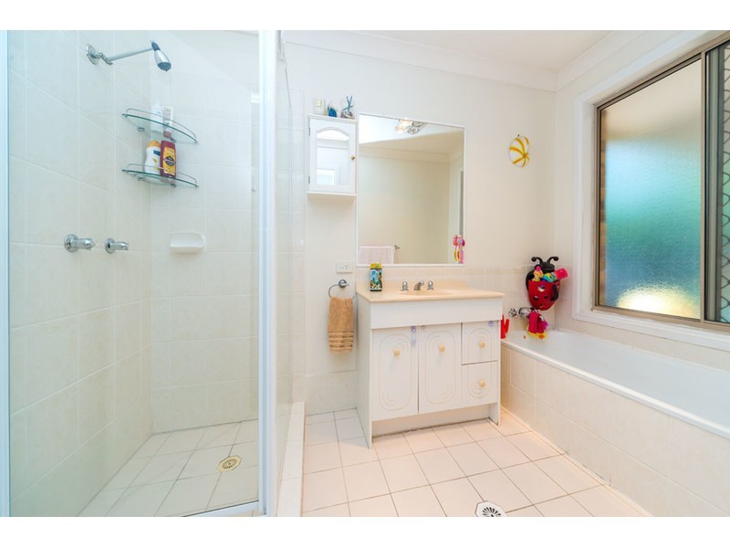 21 Rebbechi Court, Parkwood QLD 4214