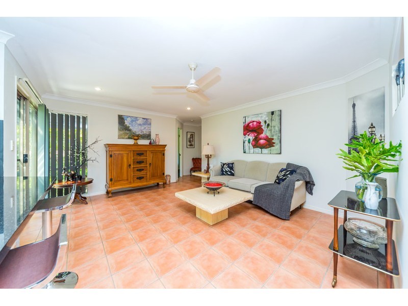 21 Zeller Crescent, Arundel QLD 4214