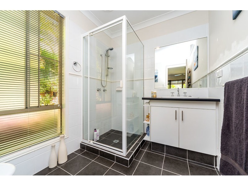 21 Zeller Crescent, Arundel QLD 4214