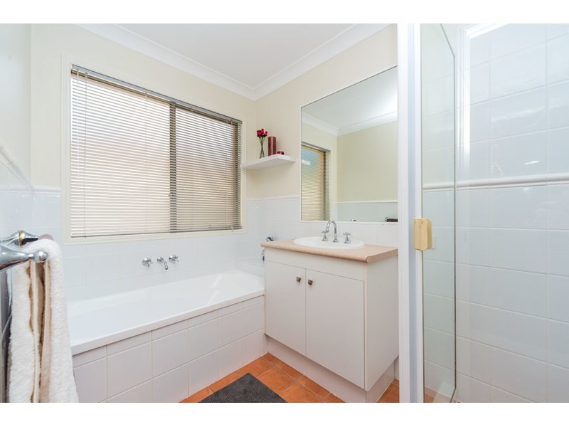 21 Zeller Crescent, Arundel QLD 4214