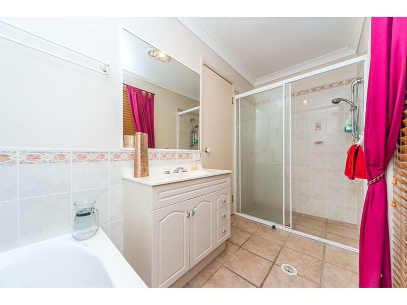 23 Gary Player Crescent, Parkwood QLD 4214