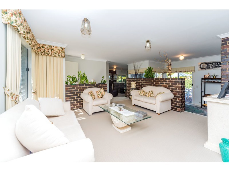 13 Kel Nagle Court, Parkwood QLD 4214