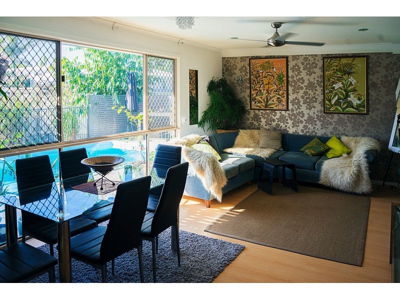 15 Sunbird Avenue, Paradise Point QLD 4216