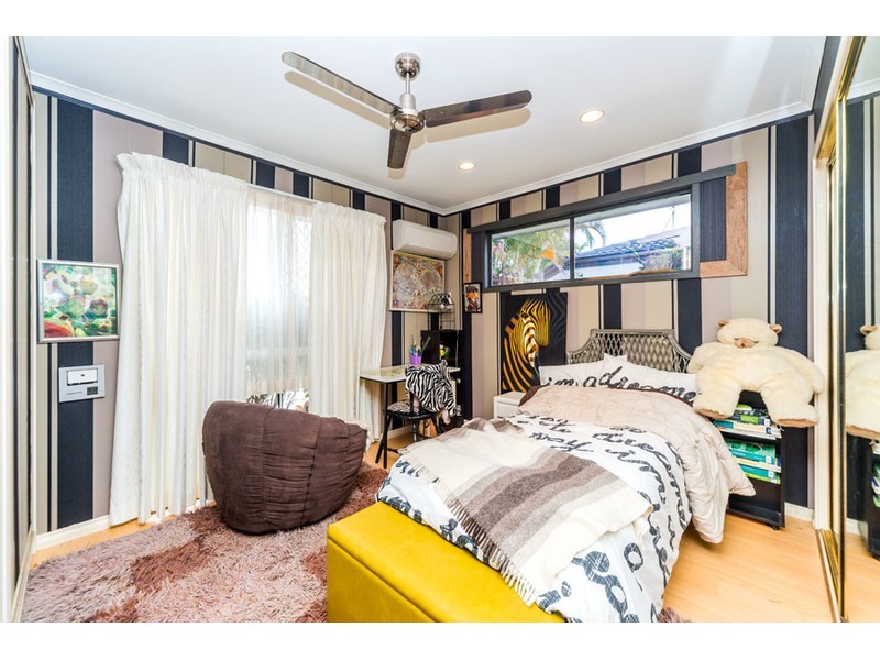 15 Sunbird Avenue, Paradise Point QLD 4216