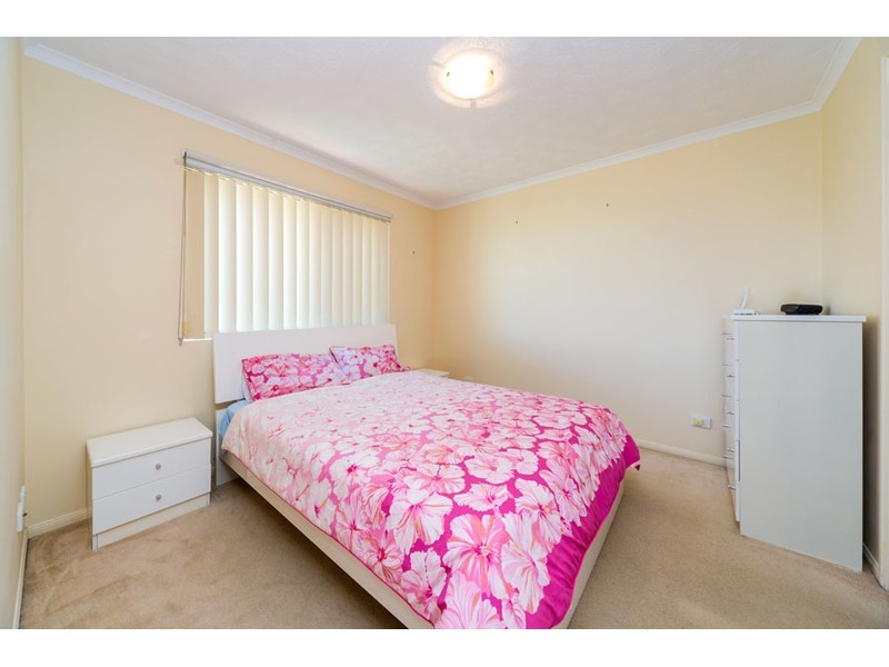 8/7-11 Johnston Street, Southport QLD 4215