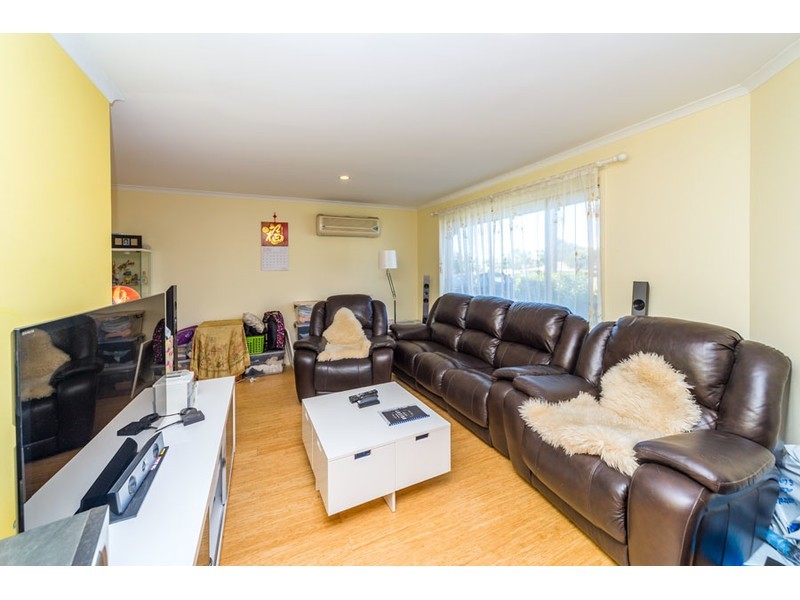 13 Essendon Close, Arundel QLD 4214