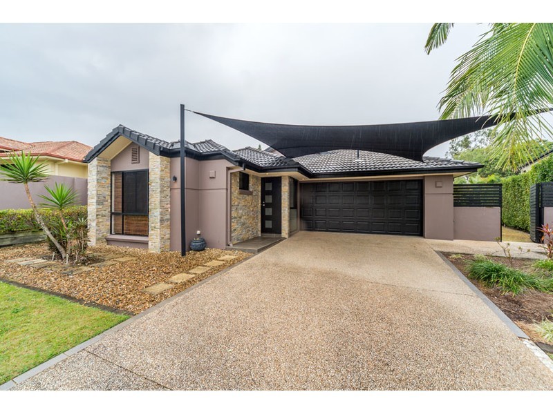12 Torquay Place, Arundel QLD 4214