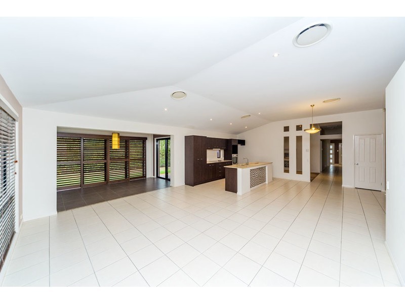 12 Torquay Place, Arundel QLD 4214