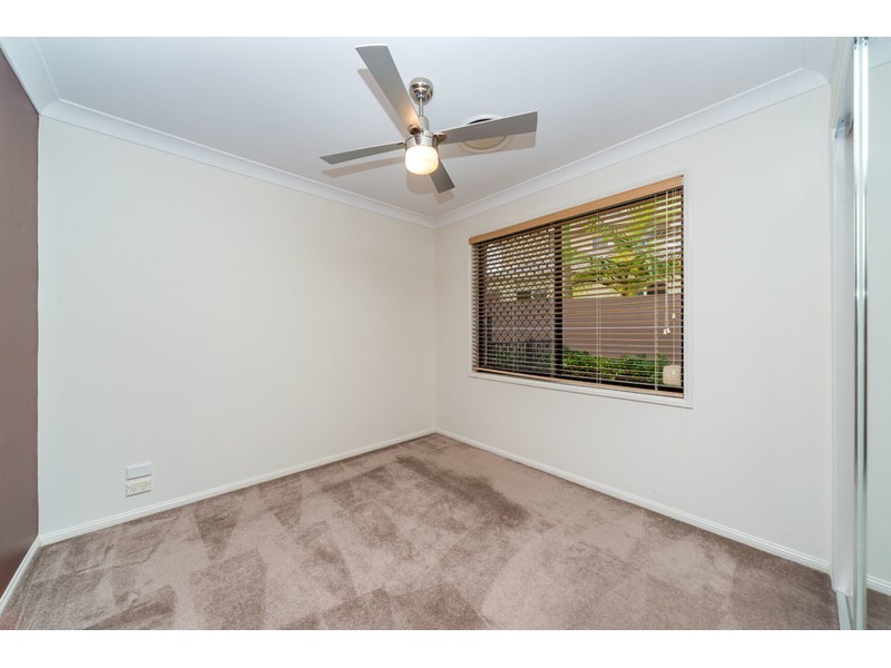 12 Torquay Place, Arundel QLD 4214