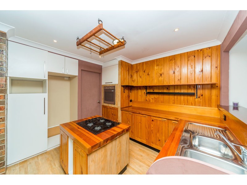 1/4 Hoya Court, Labrador QLD 4215