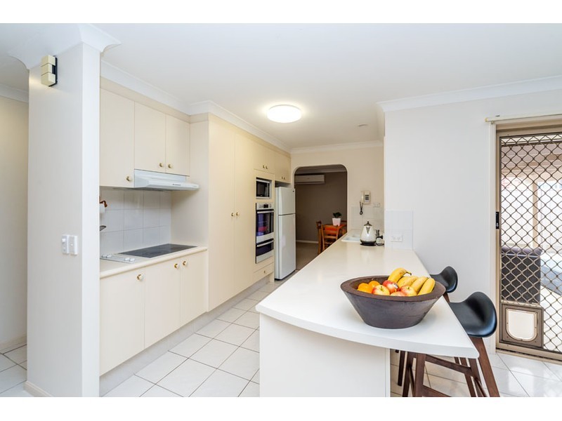 16 Maidstone Place, Parkwood QLD 4214