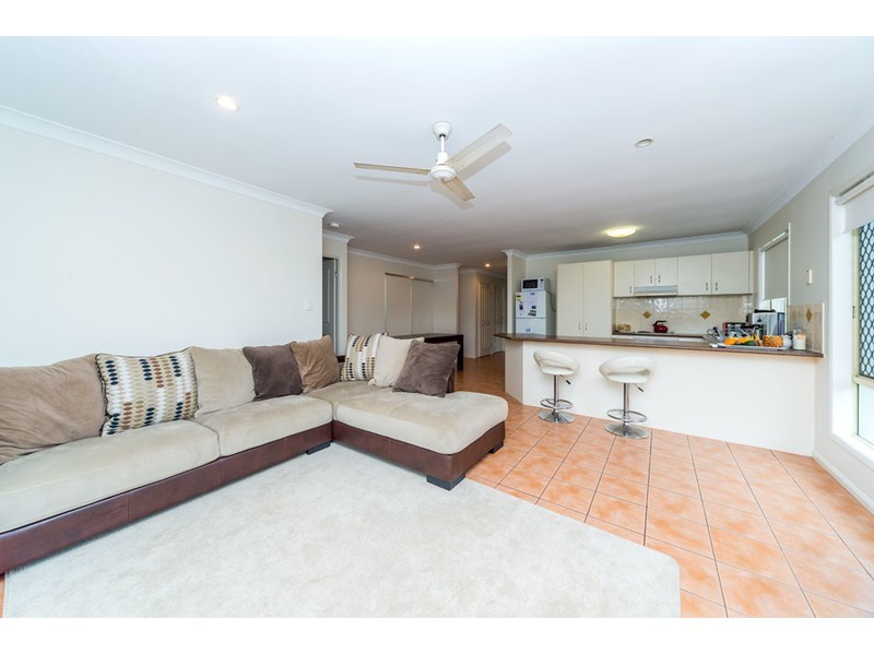 5 Madasin Close, Arundel QLD 4214