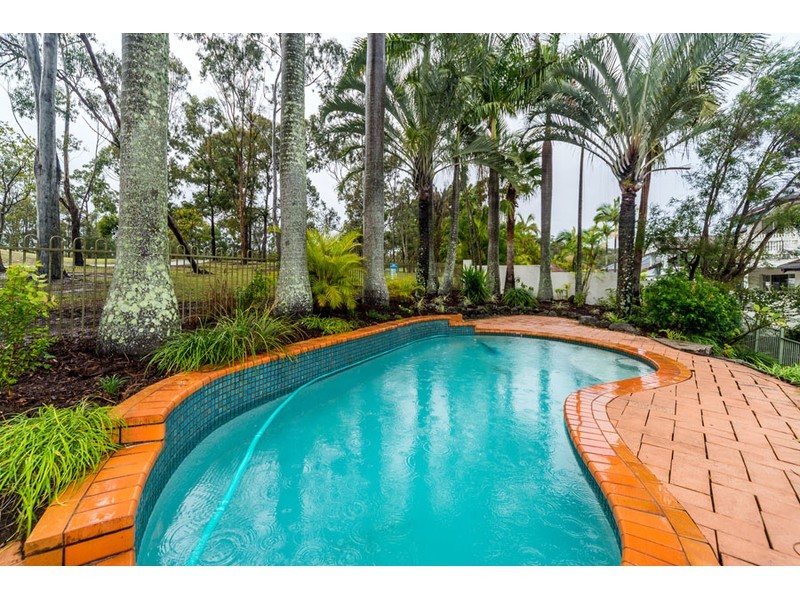 23 Chichester Drive, Arundel QLD 4214