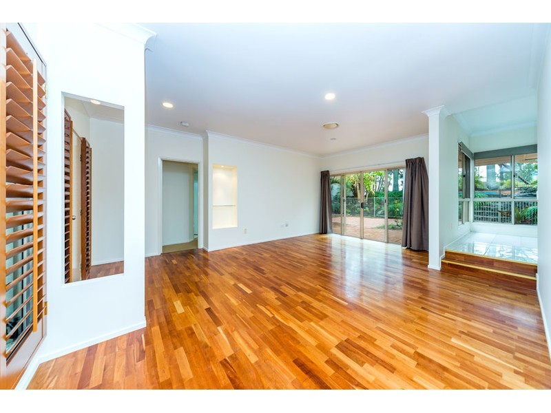 23 Chichester Drive, Arundel QLD 4214