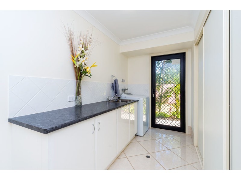 14 Orpington Court, Arundel QLD 4214