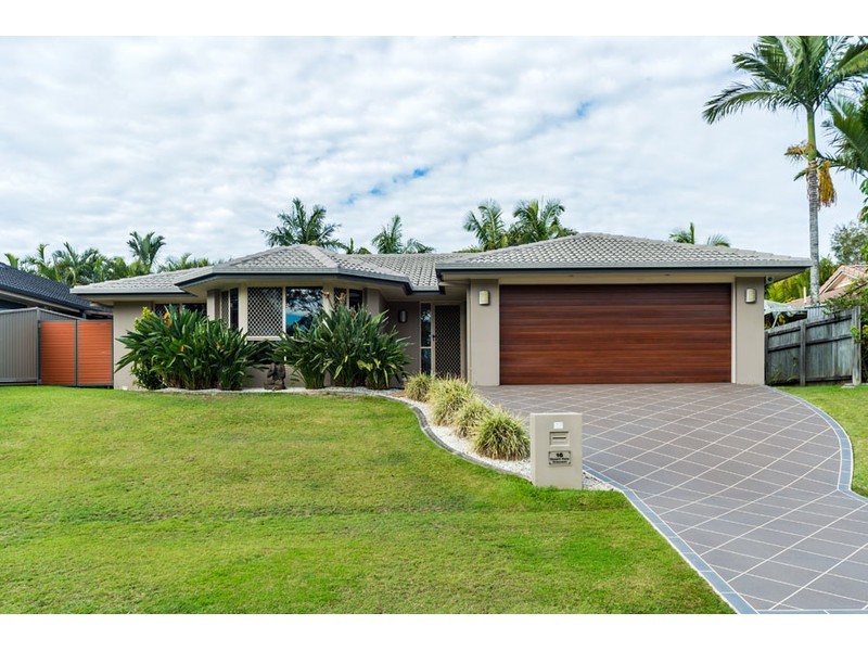 16 Desert Falls Crescent, Parkwood QLD 4214
