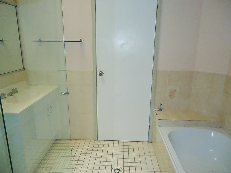 1/192 Olsen Avenue, Arundel QLD 4214