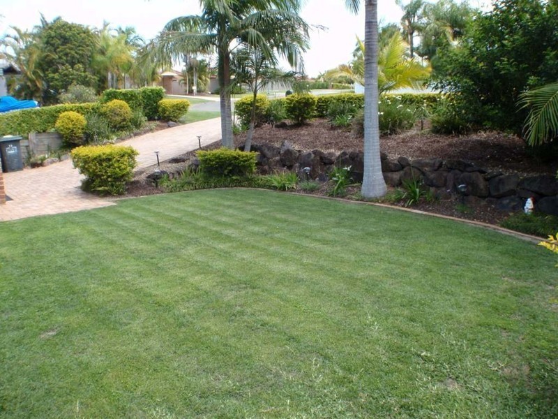 11 Crenshaw Court, Parkwood QLD 4214