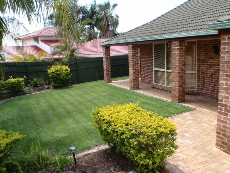 11 Crenshaw Court, Parkwood QLD 4214