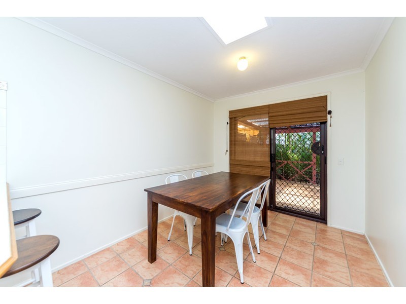 1/9 Ruth Anne Close, Labrador QLD 4215