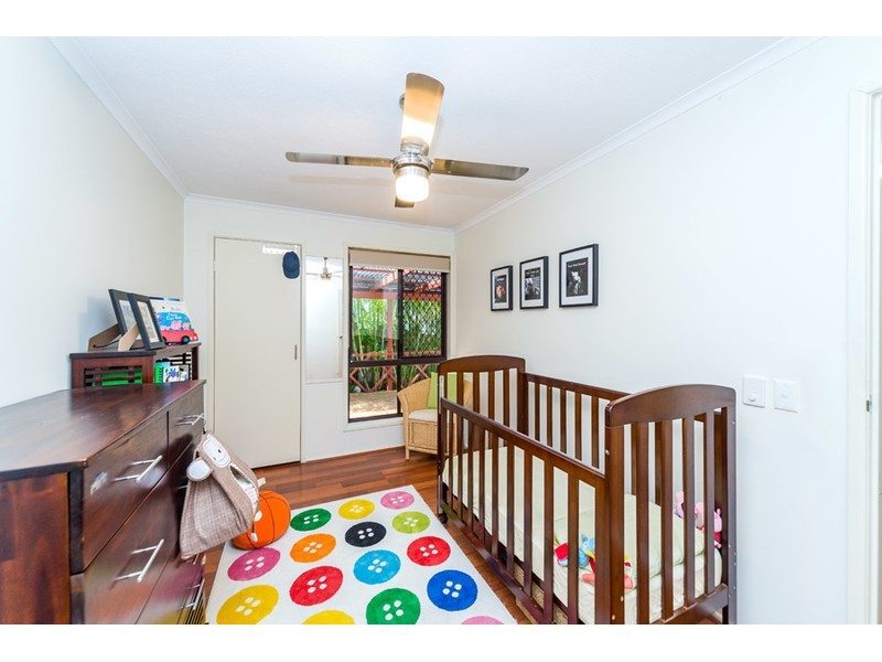 1/9 Ruth Anne Close, Labrador QLD 4215