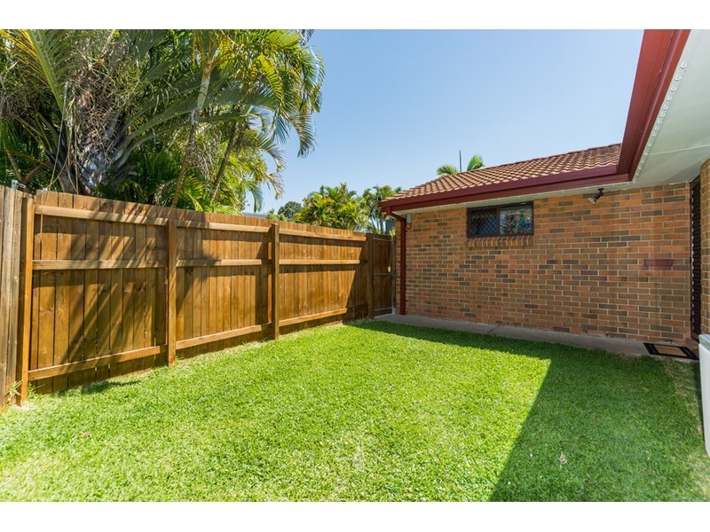 1/9 Ruth Anne Close, Labrador QLD 4215