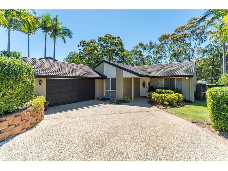 18 Rebbechi Court, Parkwood QLD 4214