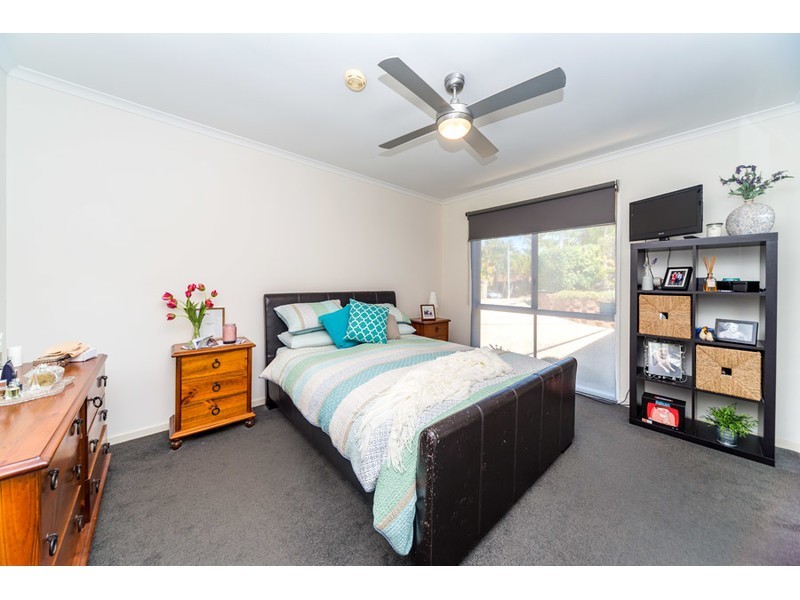 18 Rebbechi Court, Parkwood QLD 4214