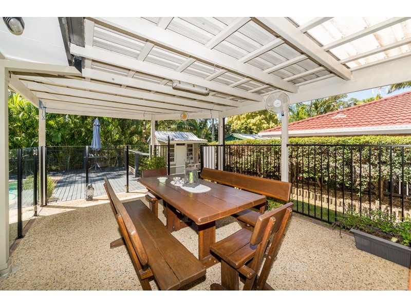 18 Rebbechi Court, Parkwood QLD 4214