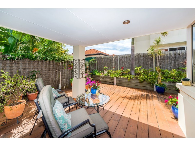 42 Marble Arch Place, Arundel QLD 4214