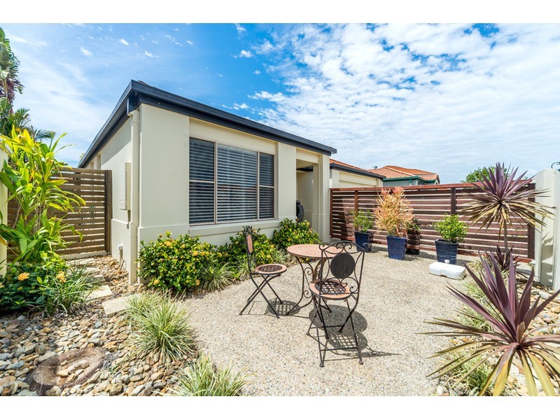 42 Marble Arch Place, Arundel QLD 4214