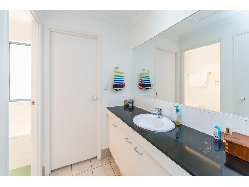 48 Greg Norman Crescent, Parkwood QLD 4214