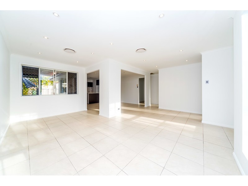 25 Doreen Drive, Coombabah QLD 4216