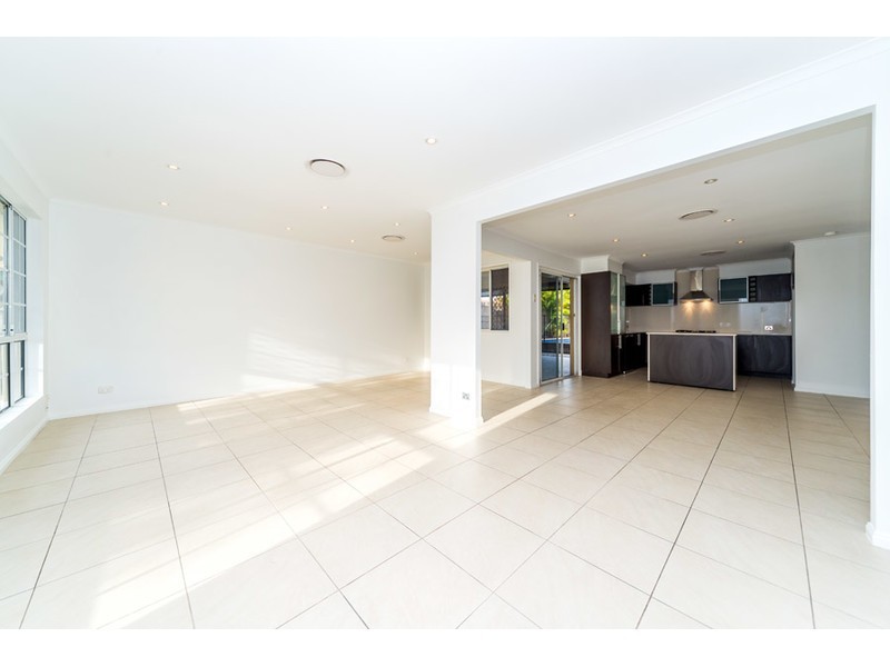 25 Doreen Drive, Coombabah QLD 4216