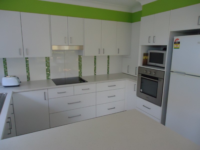 1/4 Calvary Court, Labrador QLD 4215