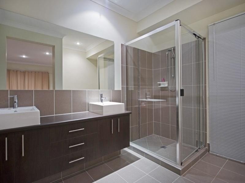 27 Rhodium Crescent, Hope Island QLD 4212