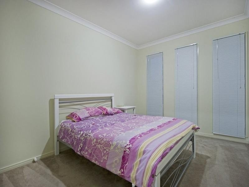 27 Rhodium Crescent, Hope Island QLD 4212