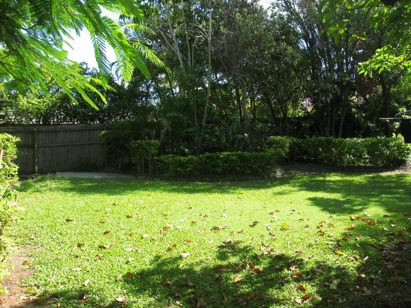 229 Central Street, Labrador QLD 4215