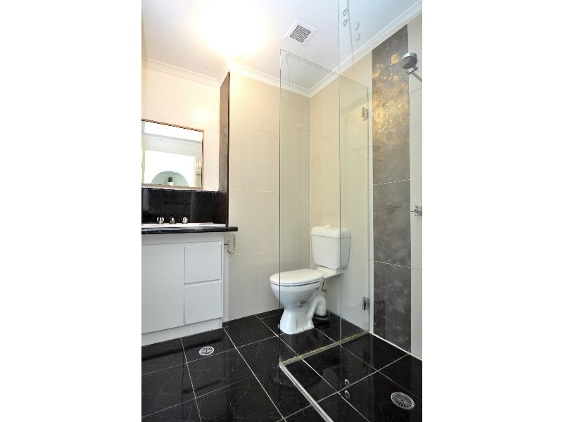 11/27 Whiting Street, Labrador QLD 4215