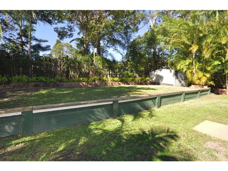 11 Winani Drive, Ashmore QLD 4214