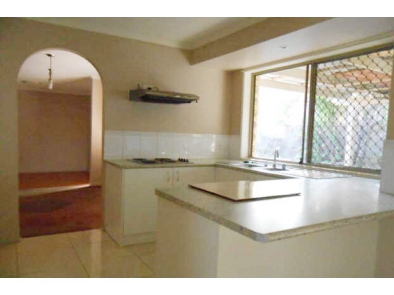 74 Open Drive, Arundel QLD 4214