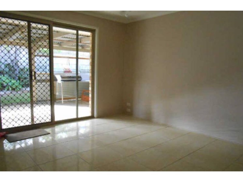 74 Open Drive, Arundel QLD 4214