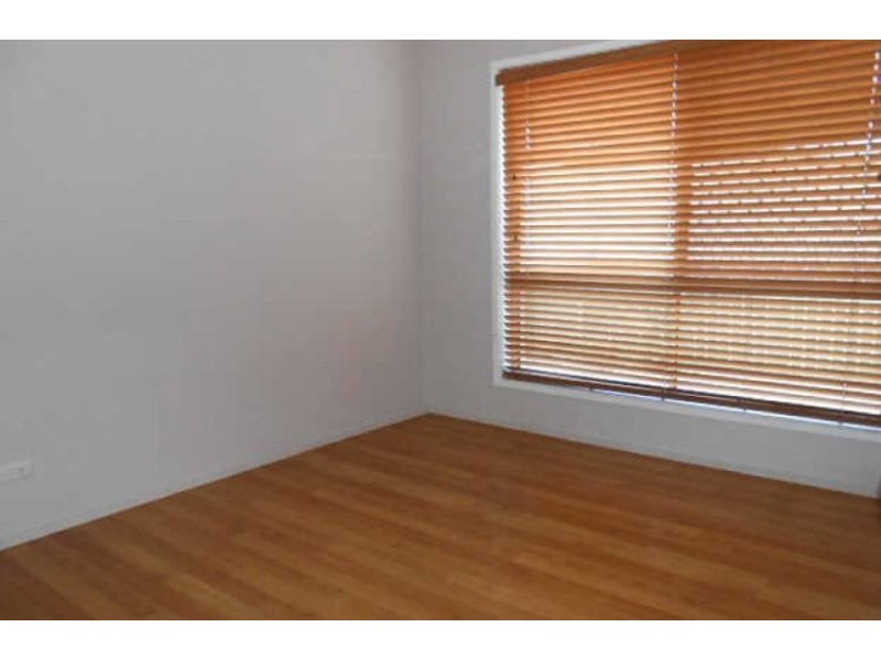 74 Open Drive, Arundel QLD 4214