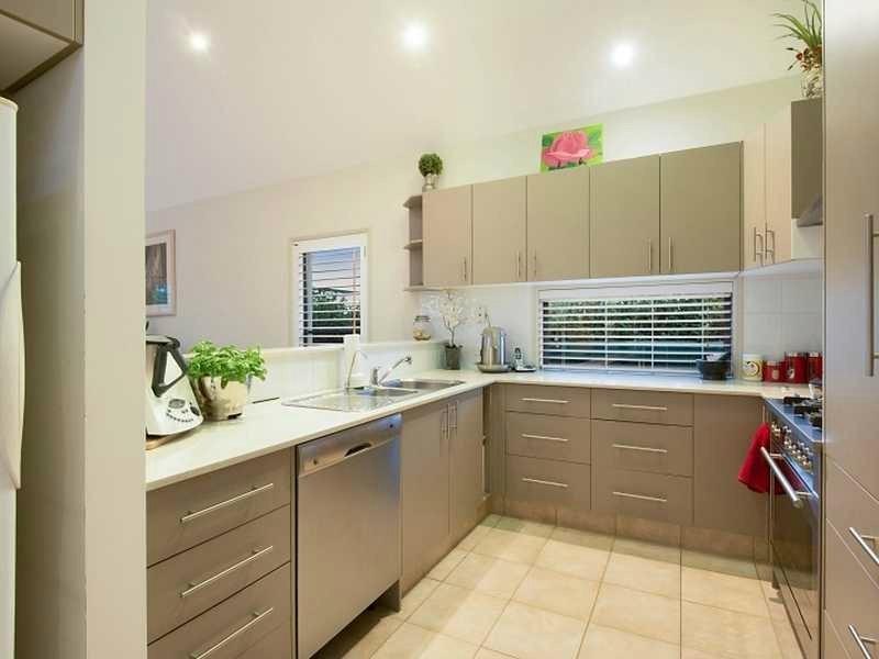 39 Salvado Drive, Pacific Pines QLD 4211