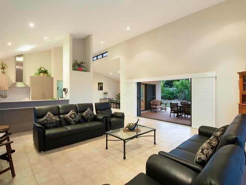 39 Salvado Drive, Pacific Pines QLD 4211