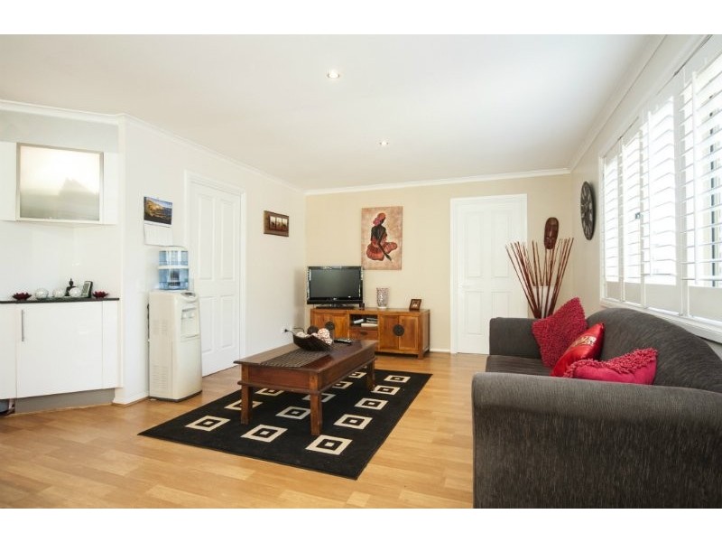 19 Clubhouse Drive, Arundel QLD 4214