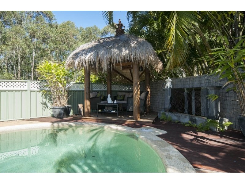 19 Clubhouse Drive, Arundel QLD 4214