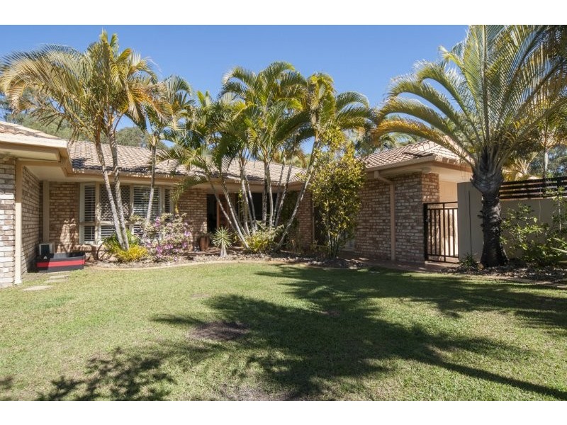 19 Clubhouse Drive, Arundel QLD 4214